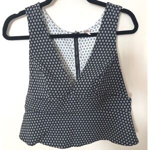Free People Reversible V-Neck Cropped Top Black White Daisy Print Size 8‎ NWOT